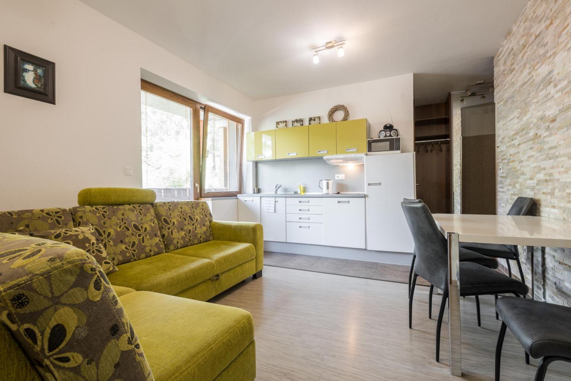Fatrapark 2 Apartment 214 In Hrabovo With Bike Storage ルジョムベロク エクステリア 写真