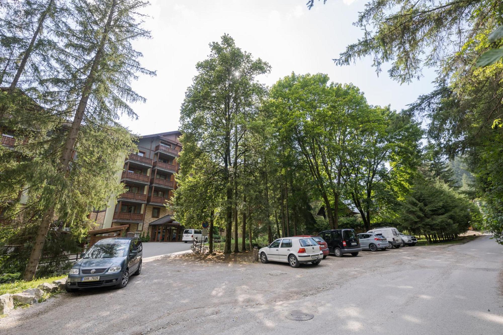 Fatrapark 2 Apartment 214 In Hrabovo With Bike Storage ルジョムベロク エクステリア 写真
