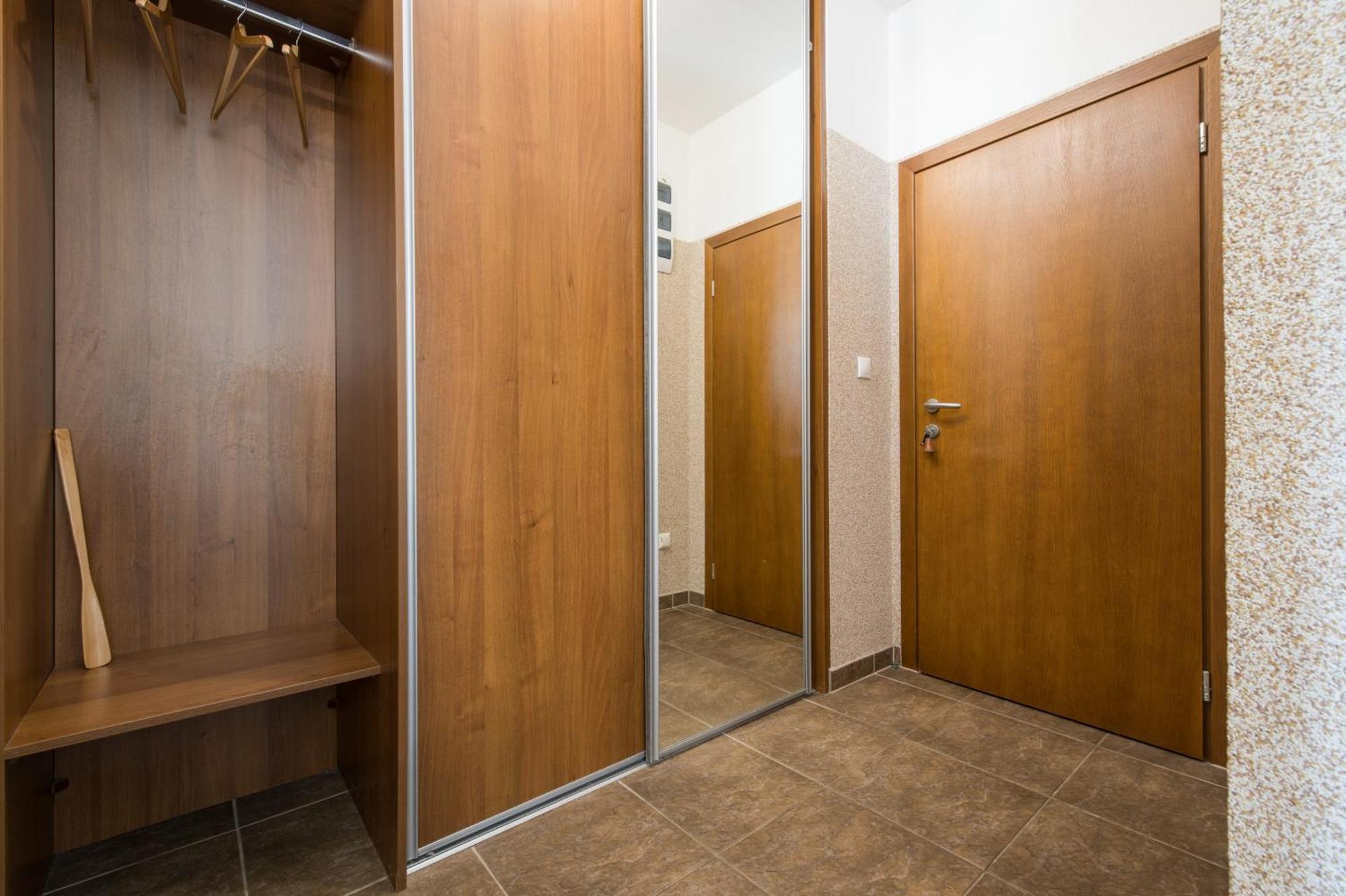 Fatrapark 2 Apartment 214 In Hrabovo With Bike Storage ルジョムベロク エクステリア 写真