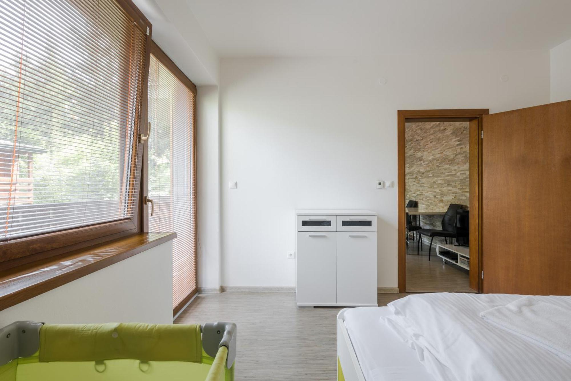 Fatrapark 2 Apartment 214 In Hrabovo With Bike Storage ルジョムベロク エクステリア 写真